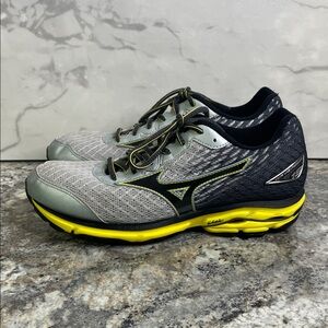 Mizuno 'Wave Rider 19' Athletic Shoes
Mens